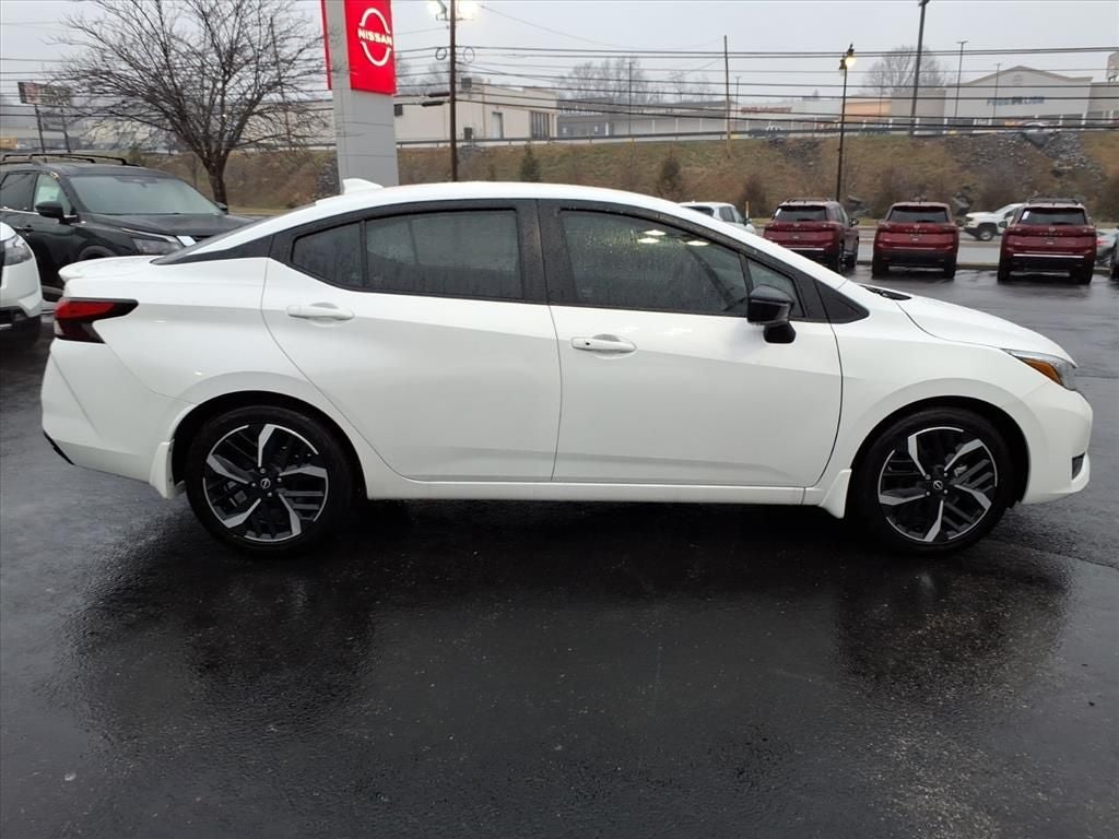 2025 Nissan Versa SR