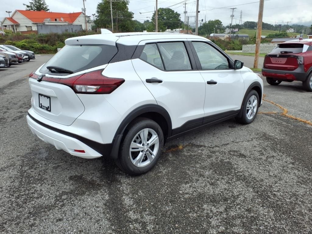 2025 Nissan Kicks Play S