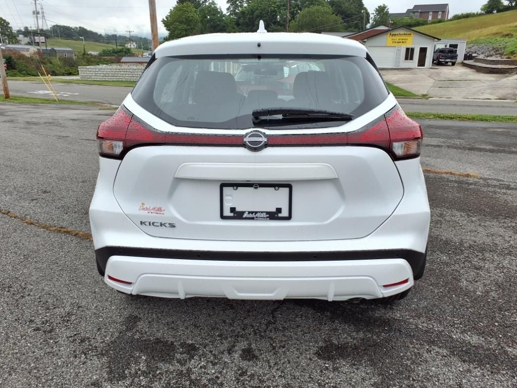 2025 Nissan Kicks Play S