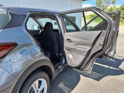 2025 Nissan Kicks Play S