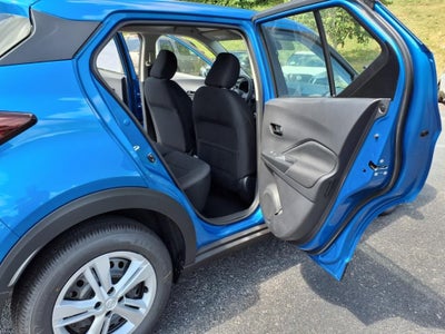 2025 Nissan Kicks Play S