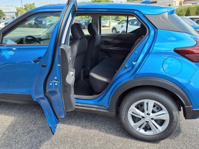2025 Nissan Kicks Play S