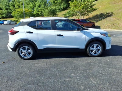 2025 Nissan Kicks Play S