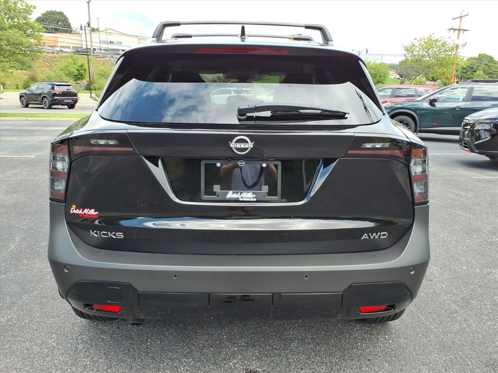 2026 Nissan Kicks SV