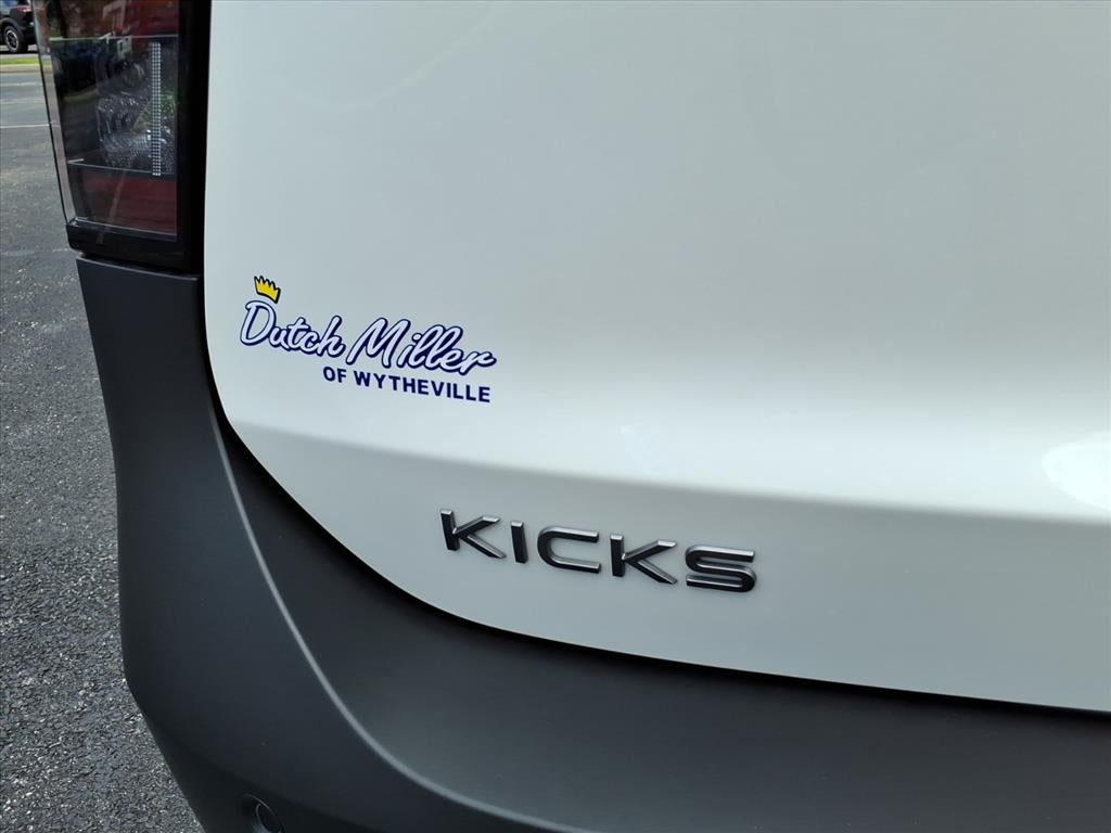 2026 Nissan Kicks SV