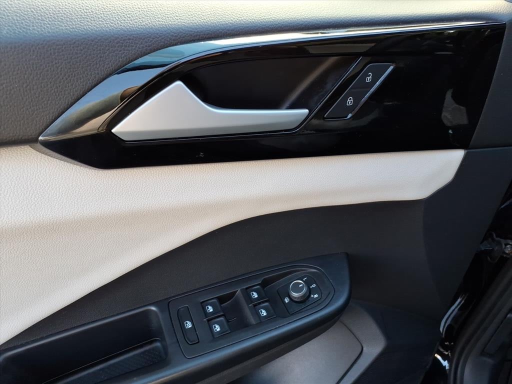 2025 Volkswagen Taos S