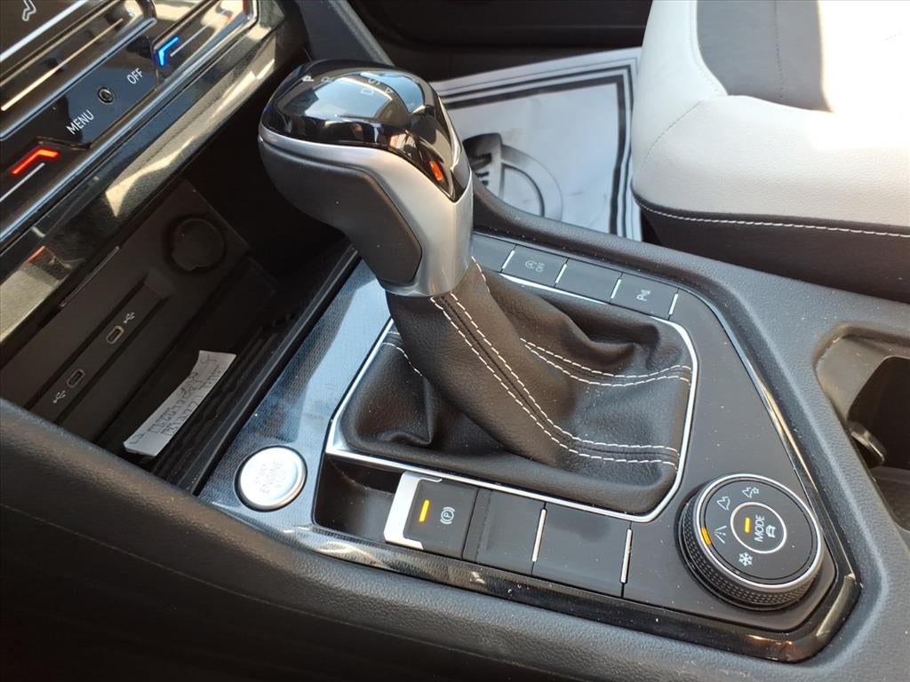 2025 Volkswagen Taos SE