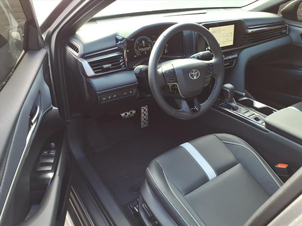 2025 Toyota Camry Hybrid SE