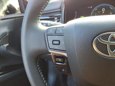 2025 Toyota Camry Hybrid SE