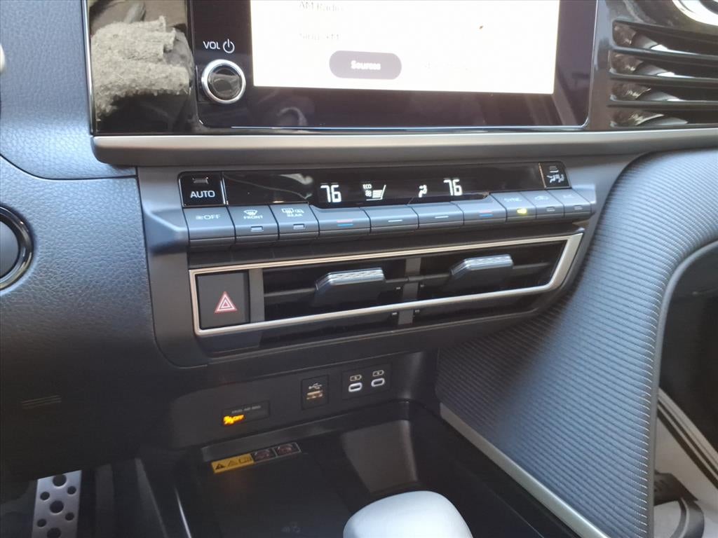 2025 Toyota Camry Hybrid SE