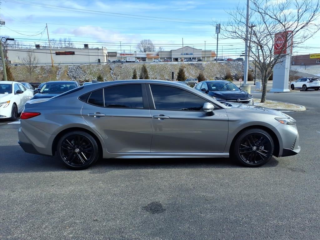 2025 Toyota Camry Hybrid SE
