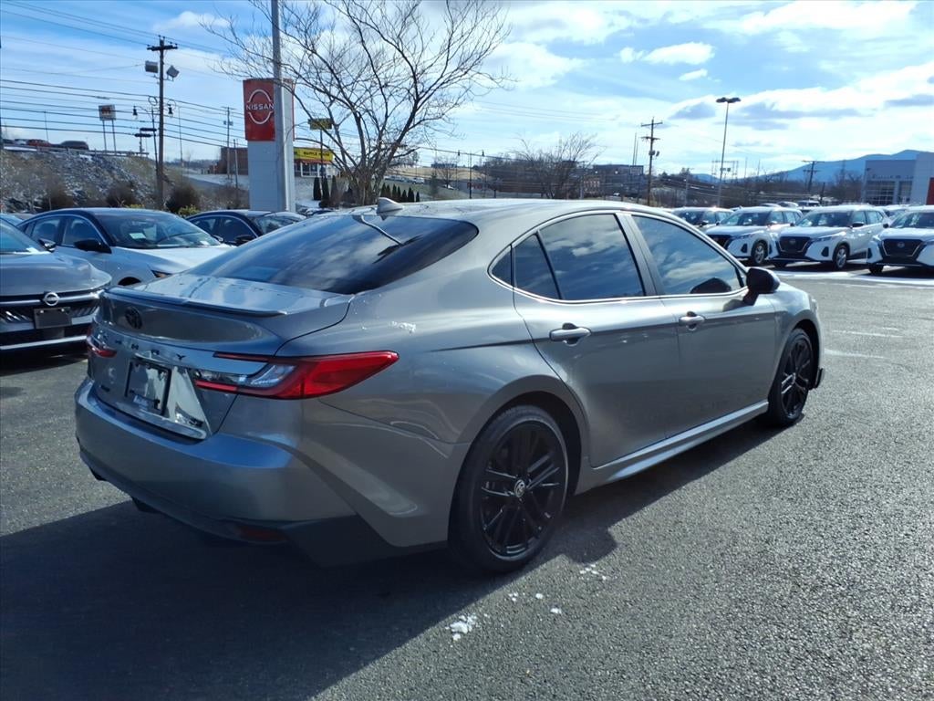 2025 Toyota Camry Hybrid SE