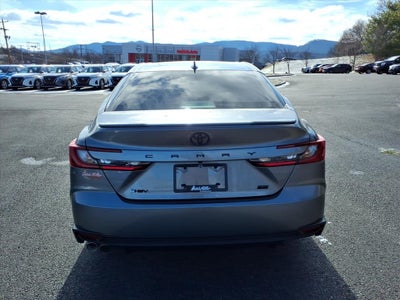 2025 Toyota Camry Hybrid SE