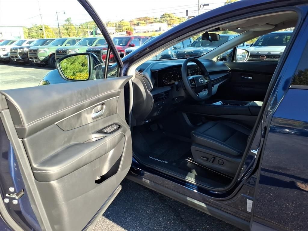 2025 Nissan Murano SV