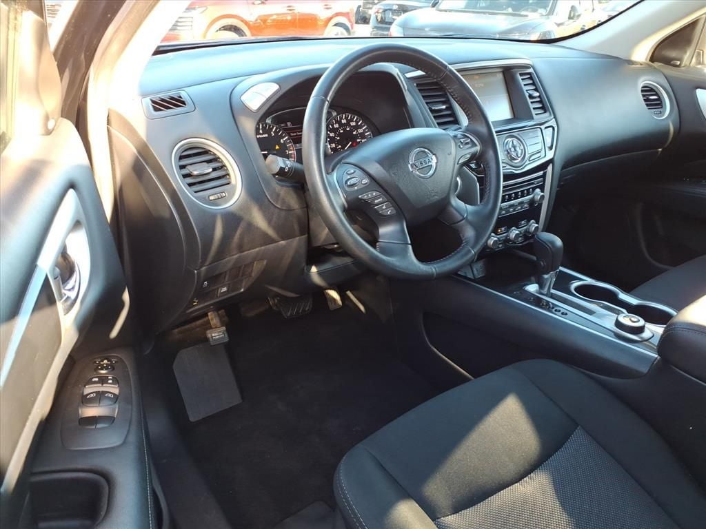 2019 Nissan Pathfinder SV