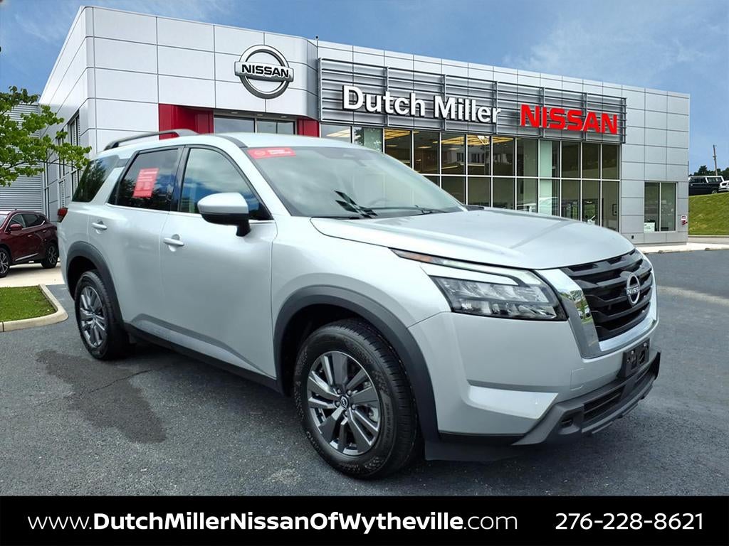 2025 Nissan Pathfinder SV