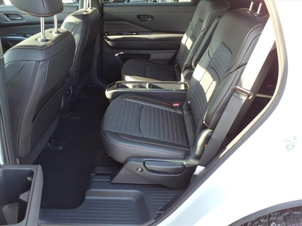 2025 Nissan Pathfinder Rock Creek®