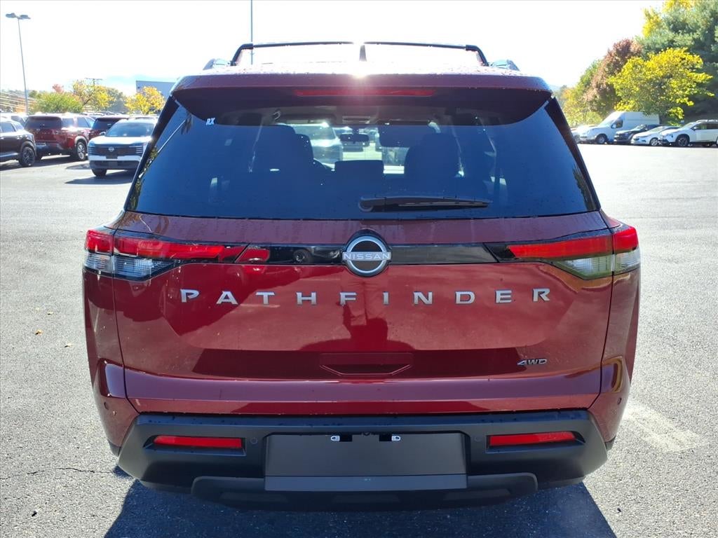 2026 Nissan Pathfinder SV