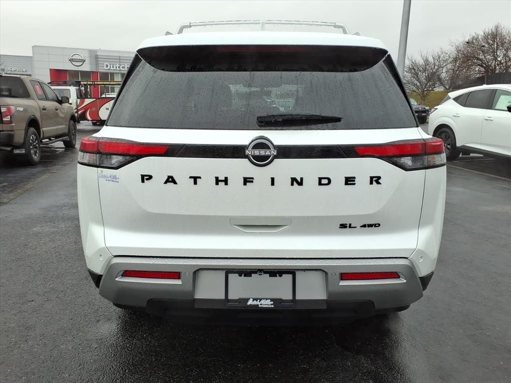2025 Nissan Pathfinder SL