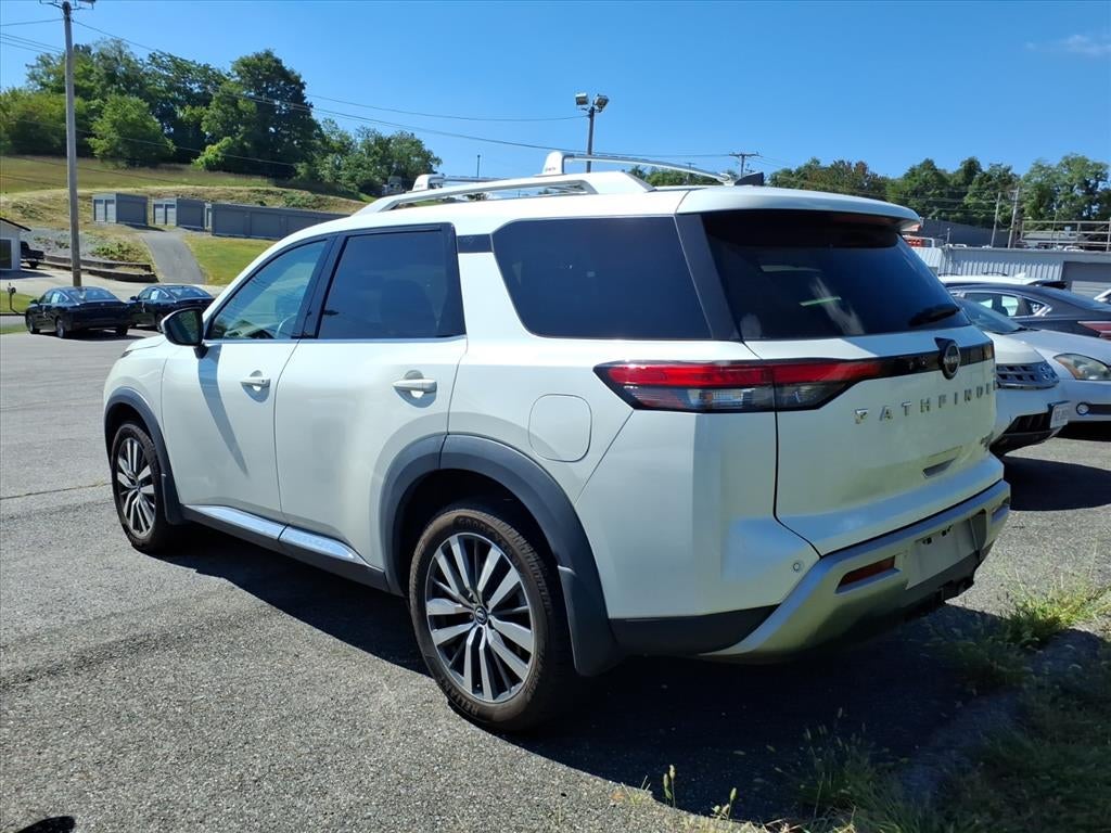 2022 Nissan Pathfinder Platinum
