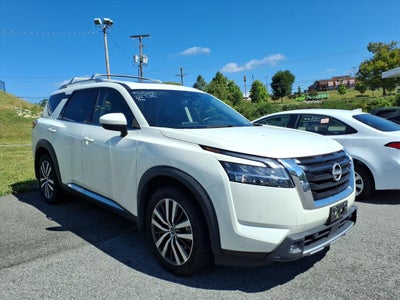 2022 Nissan Pathfinder Platinum