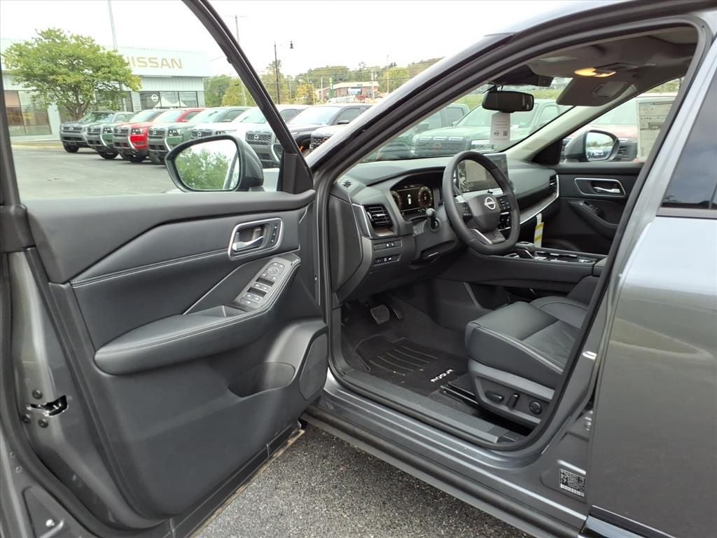 2025 Nissan Rogue Platinum