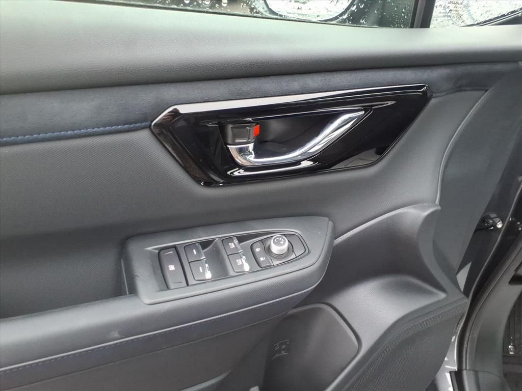 2025 Subaru FORESTER Limited Hybrid