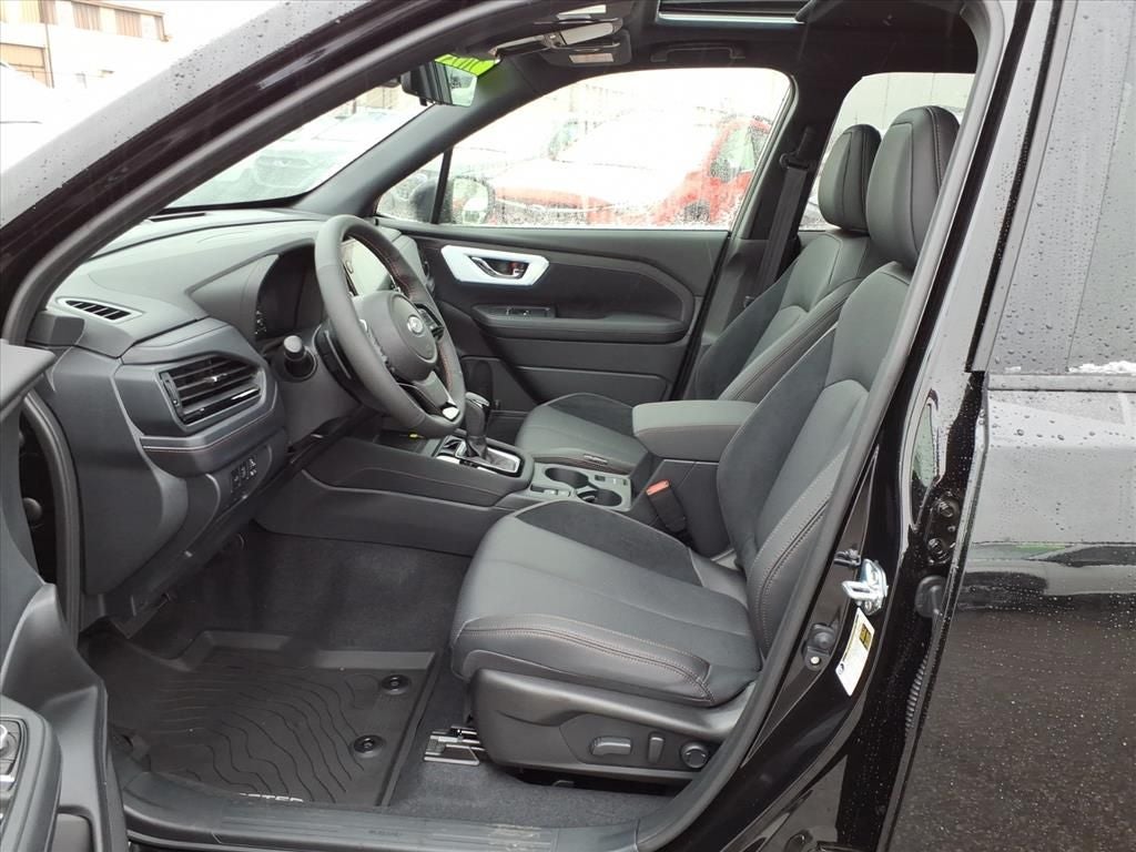 2025 Subaru FORESTER Touring Hybrid