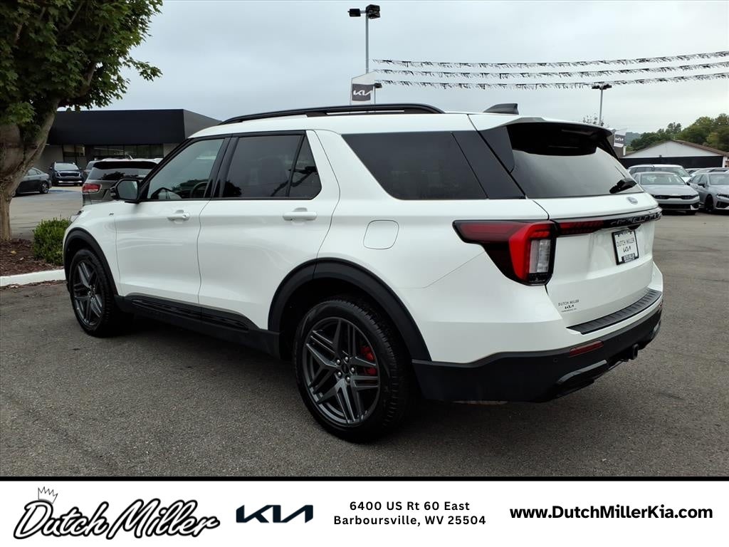 2025 Ford Explorer ST-Line