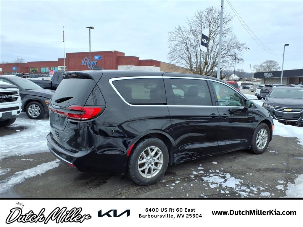 2024 Chrysler Pacifica Touring L