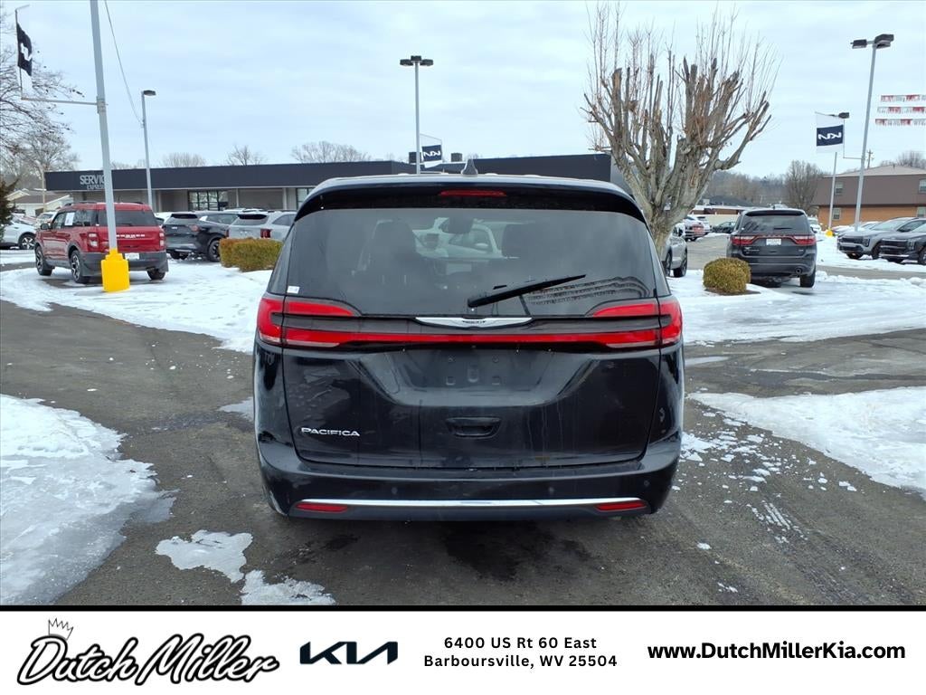 2024 Chrysler Pacifica Touring L