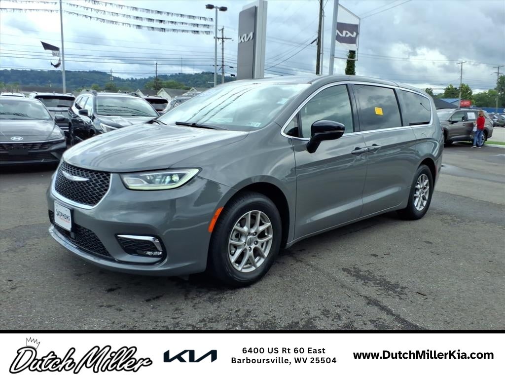 2025 Chrysler Pacifica Select
