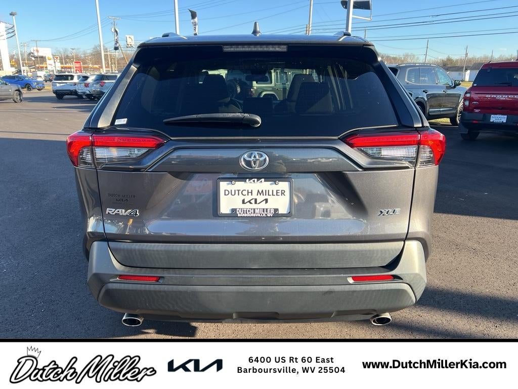 2022 Toyota RAV4 XLE