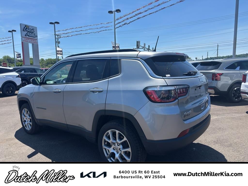 2022 Jeep Compass Latitude Lux