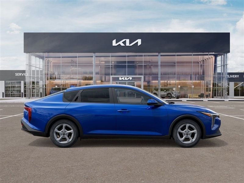 2025 Kia K4 LX