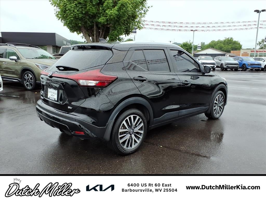 2022 Nissan Kicks SV