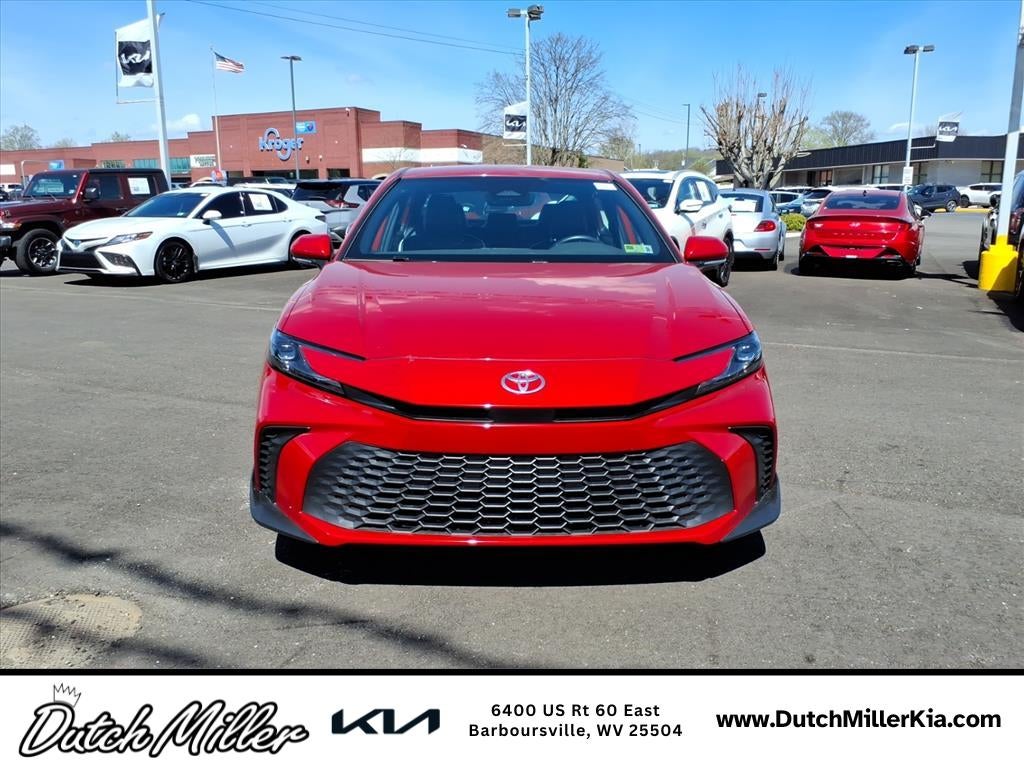 2025 Toyota Camry Hybrid SE