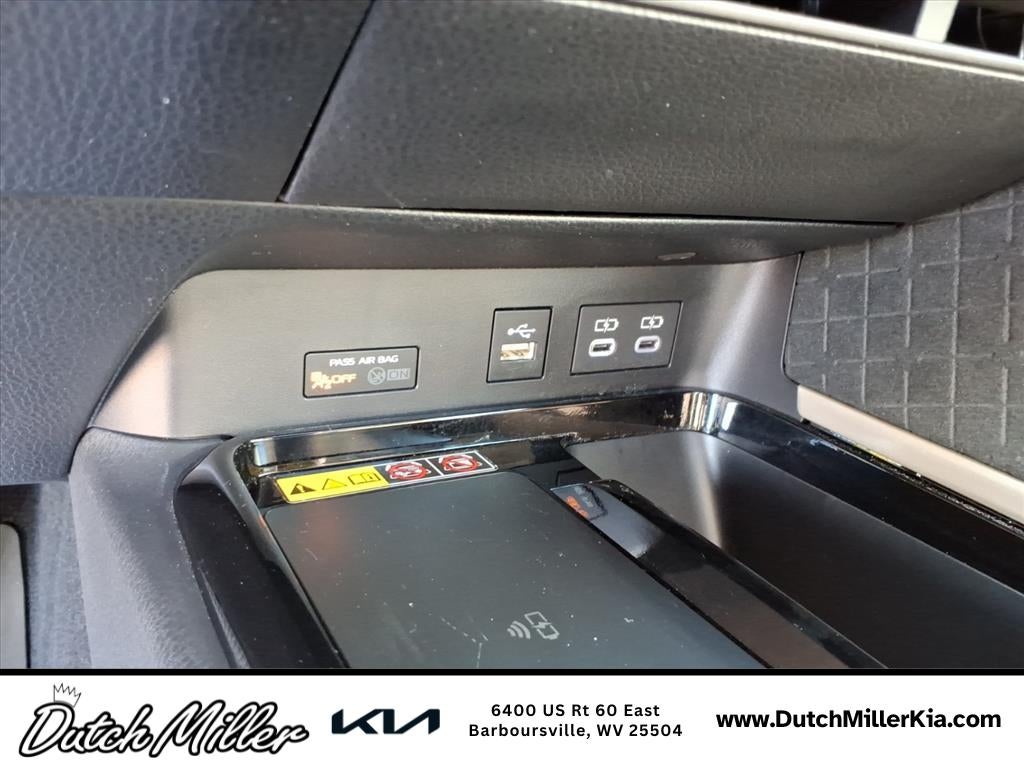 2025 Toyota Camry Hybrid XLE