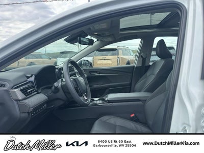 2025 Toyota Camry Hybrid XLE