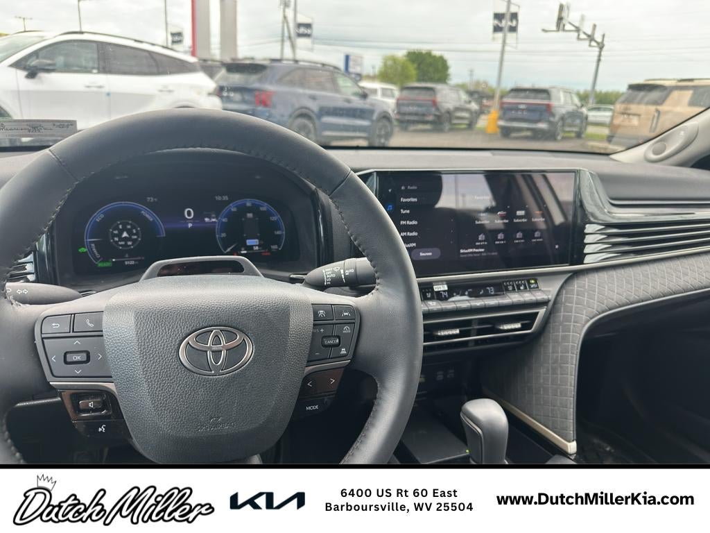 2025 Toyota Camry Hybrid XLE