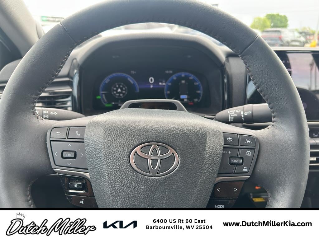 2025 Toyota Camry Hybrid XLE