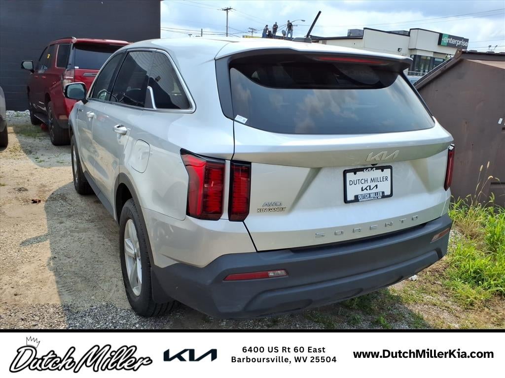2022 Kia Sorento LX