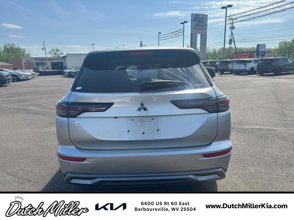 2025 Mitsubishi Outlander SE