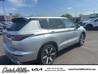 2025 Mitsubishi Outlander SE