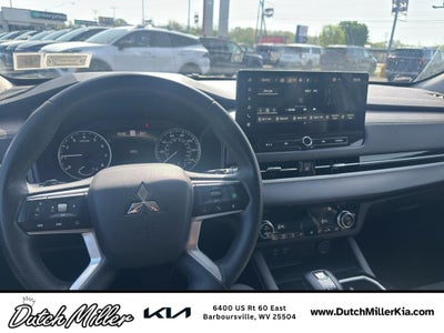 2025 Mitsubishi Outlander SE