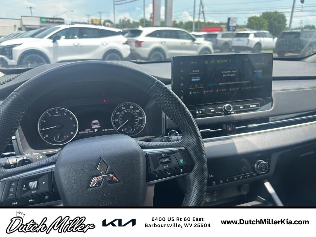 2025 Mitsubishi Outlander SE