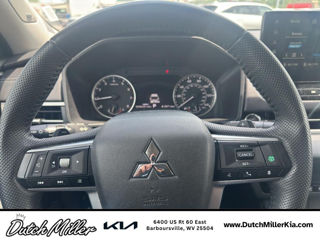 2025 Mitsubishi Outlander SE