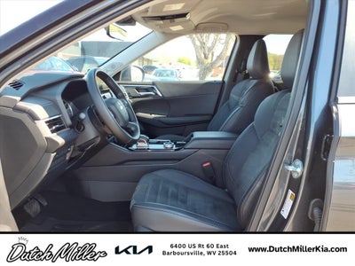 2025 Mitsubishi Outlander SE