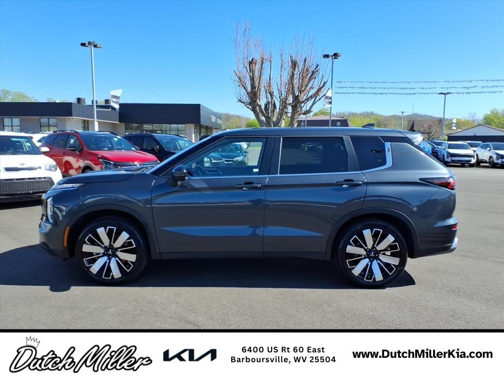 2025 Mitsubishi Outlander SE