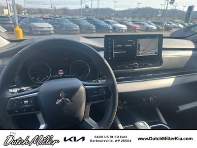 2025 Mitsubishi Outlander SE